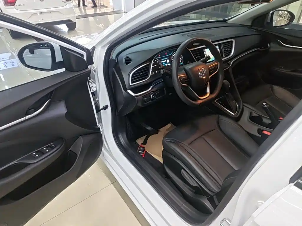 Фото 16 - Buick Excelle