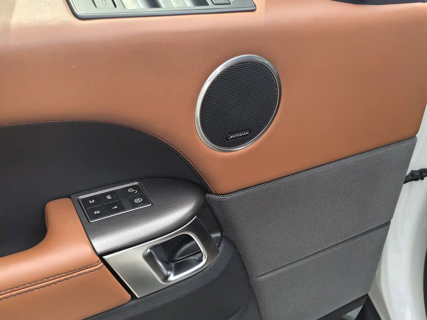 Land Rover Range Rover Sport 2014 3.0 SC V6 HSE DYNAMIC фото 13