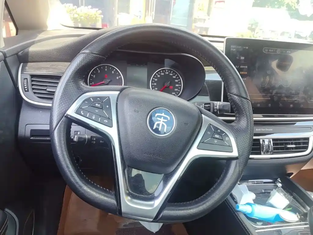 Фото 3 - BYD Song MAX