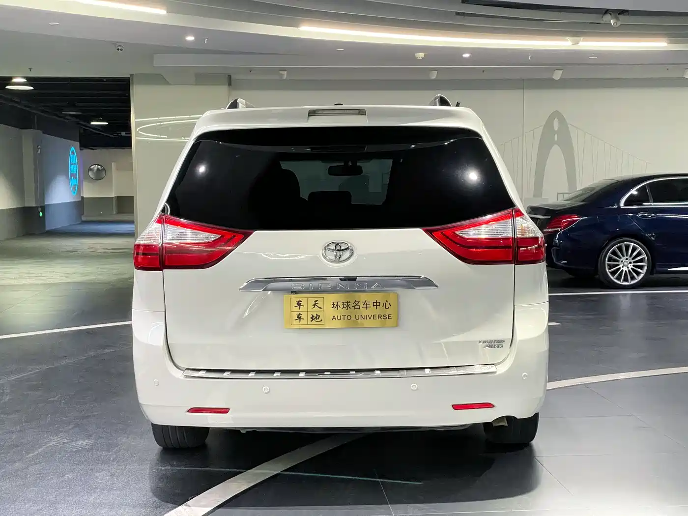 Toyota Sienna 2015 3.5L 4WD L фото 5