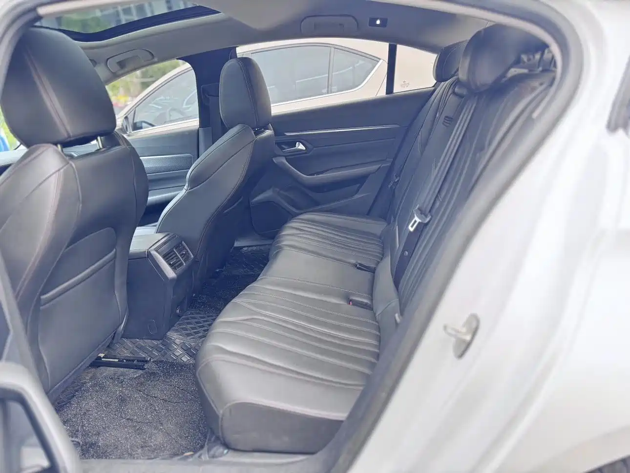Фото 9 - Peugeot 508