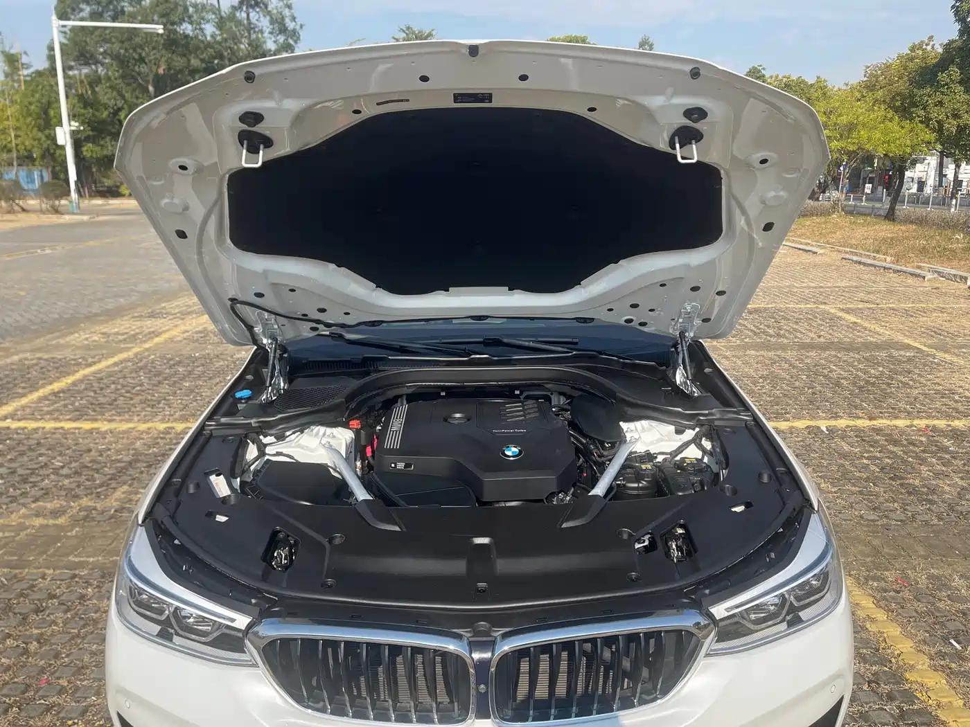 BMW 6 Series GT 2020 630i M Sport Package фото 18