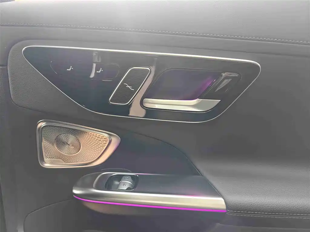 Mercedes-Benz C-Class 2025 Facelift C 260 L Night Sport Edition фото 18