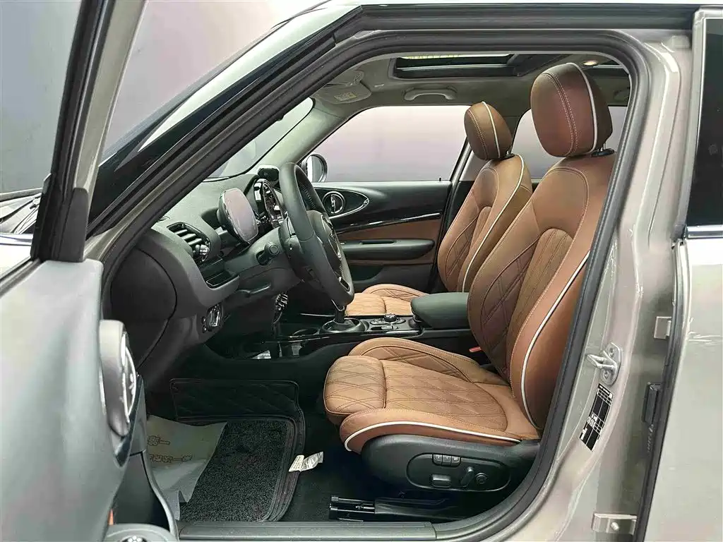 MINI CLUBMAN
