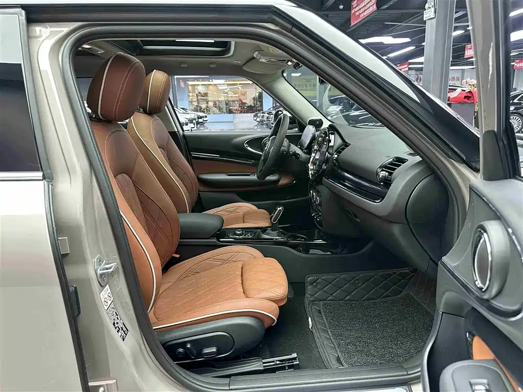 MINI CLUBMAN