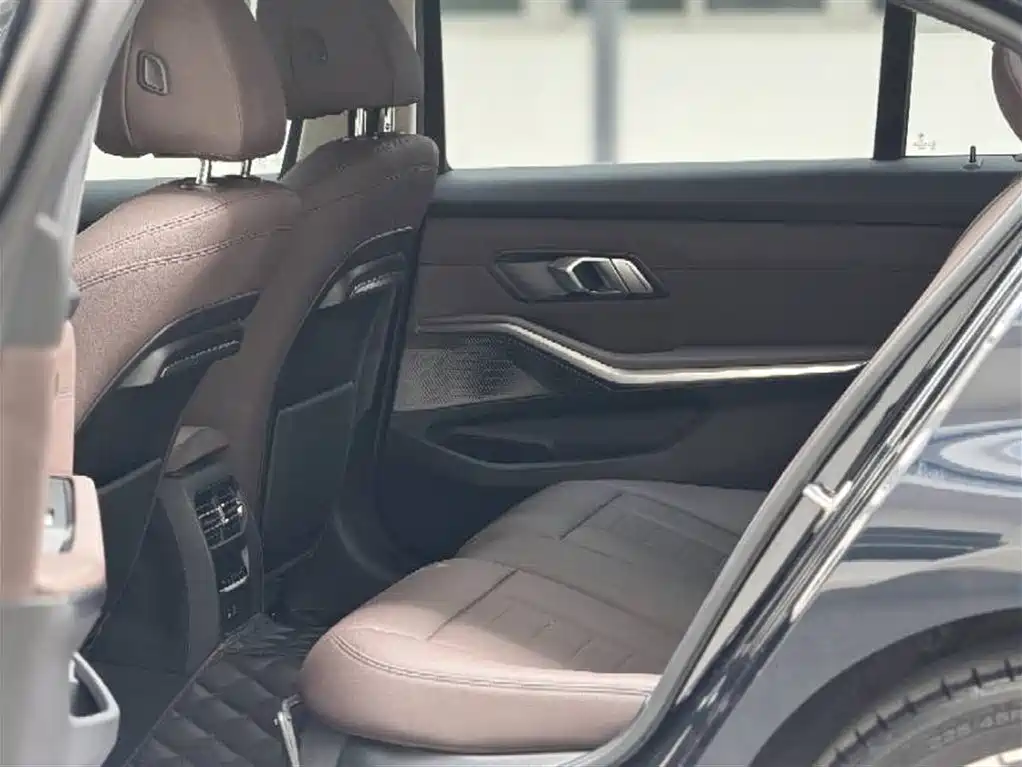 BMW 3 Series 2021 320Li M Sport Package фото 8