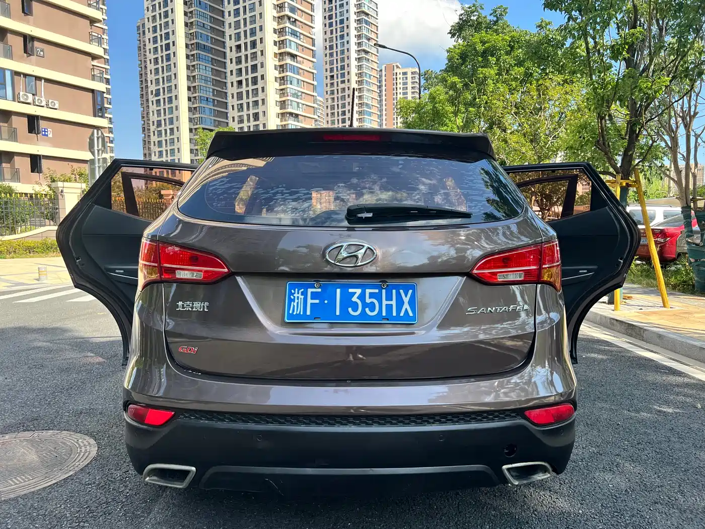 Hyundai Santa Fe 2015 2.4L Automatic 2WD Smart 5-seater фото 14