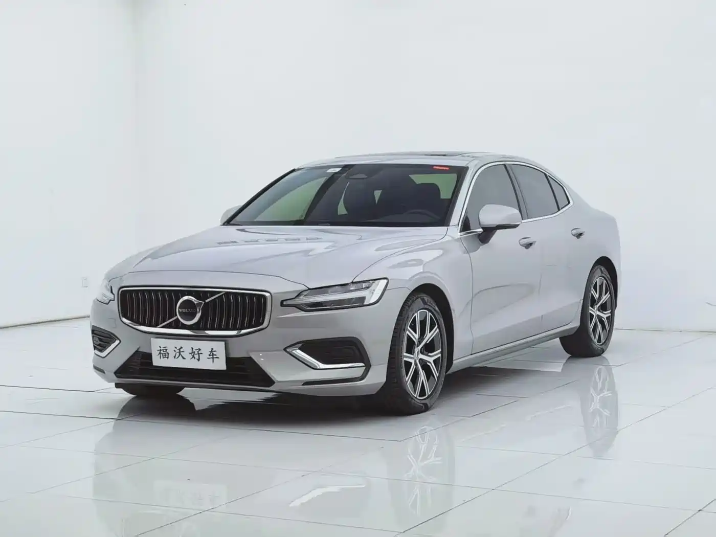 Volvo S60 2023 B4 Smart Comfort Luxury Edition