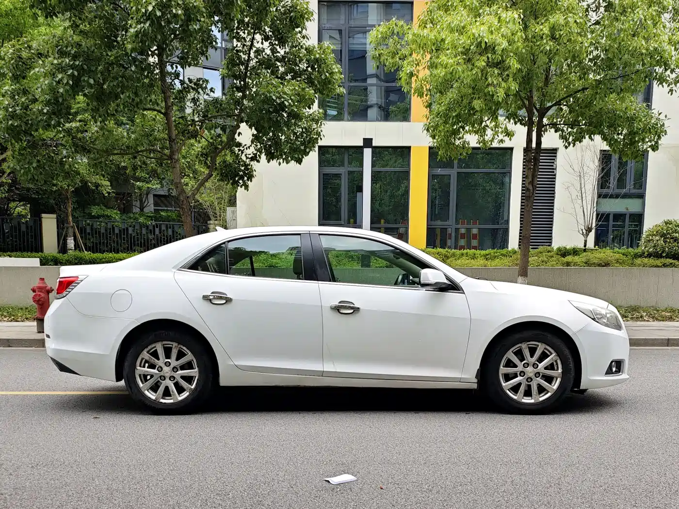 Chevrolet Malibu 2013 2.0L Automatic Luxury Edition фото 6