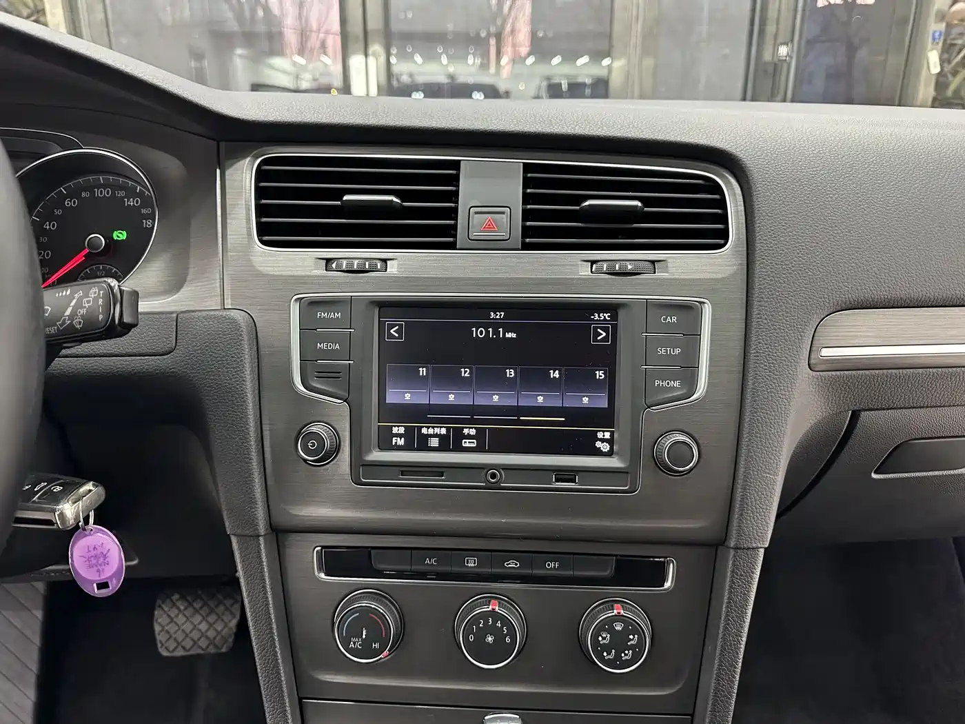 Volkswagen Golf 2016 230TSI Automatic Comfort фото 26