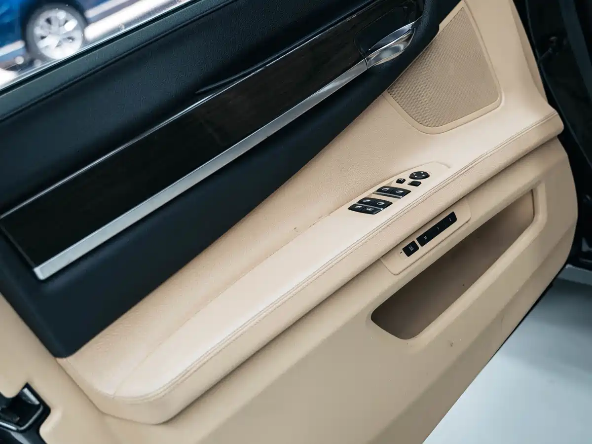 BMW 7 Series 2011 2009 730Li Luxury