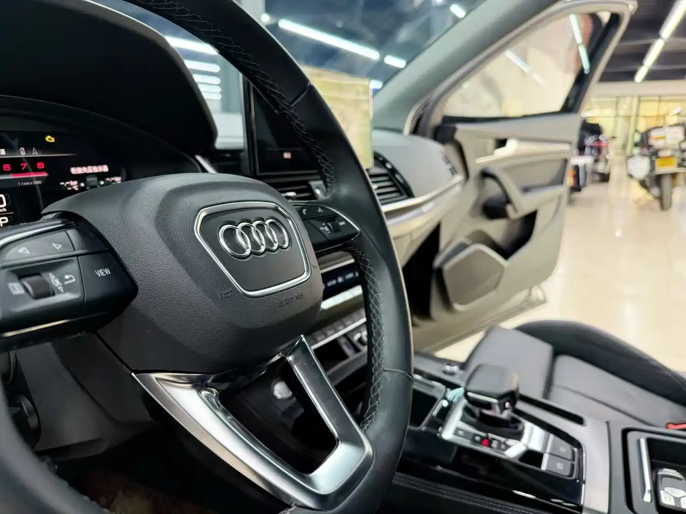 Audi Q5L 2022 Facelift 40T Luxury Dynamic фото 9
