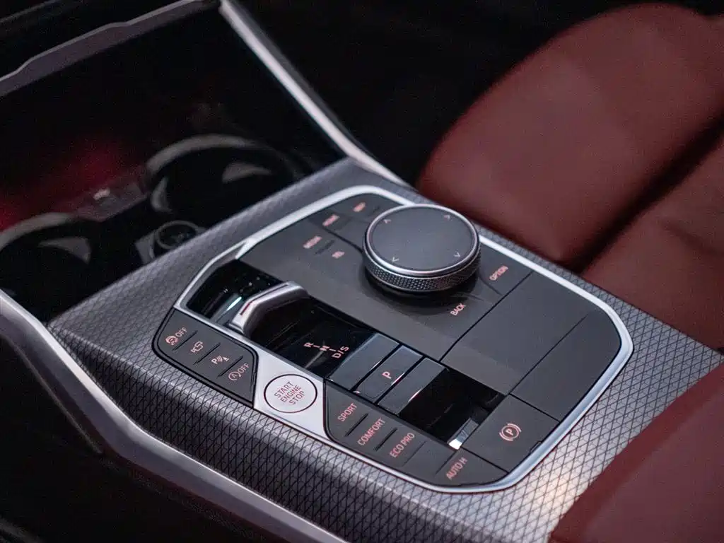 BMW 3 Series 2023 325Li M Sport Black Night Package фото 14