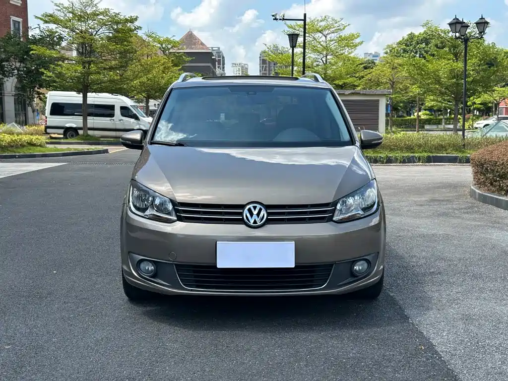 Фото 2 - Volkswagen Touran