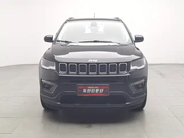 Jeep Compass 2019 220T Automatic Joy Edition — фото 3