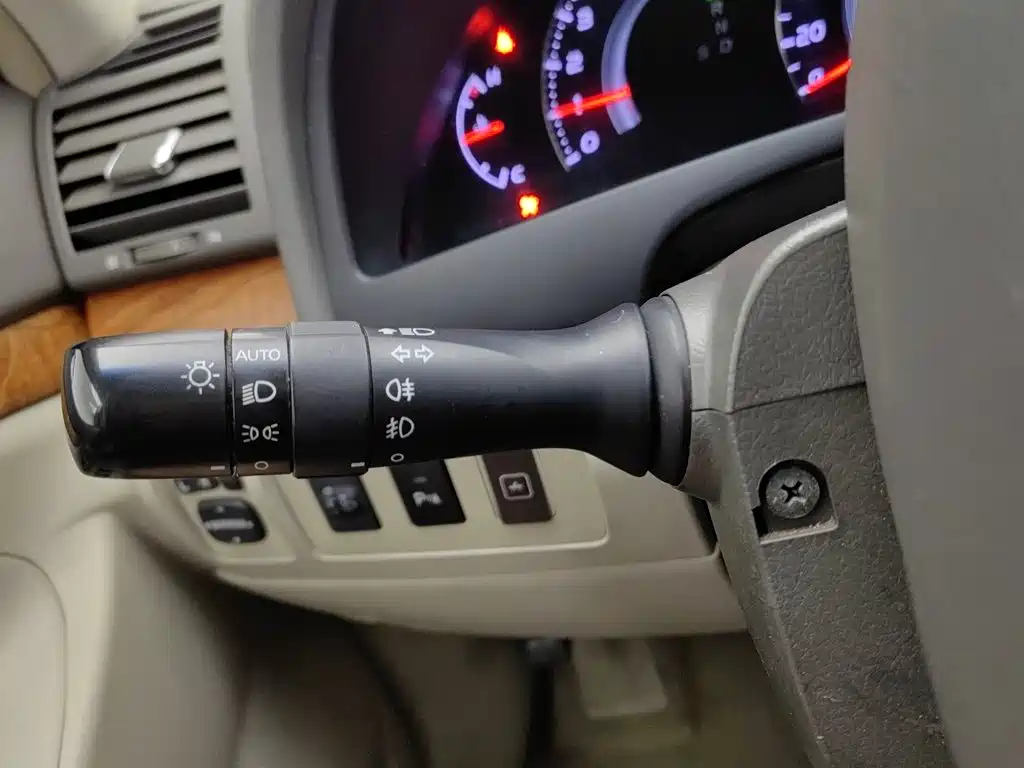 Фото 21 - Toyota Camry
