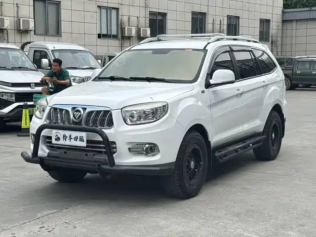  Foton Savana 2017 2.8T Automatic 4WD Diesel Luxury 5-seater