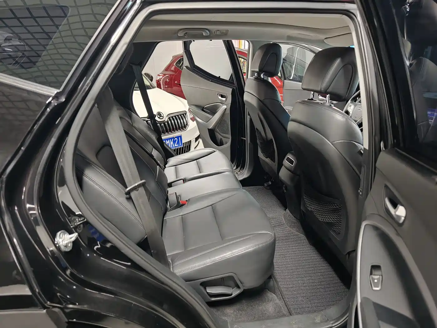 Hyundai Santa Fe 2015 2.0T Automatic 2WD Smart 5-Seater фото 10