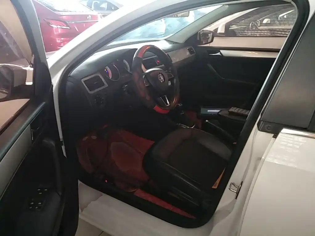 صورة 16 - Škoda Skoda Rapid Spaceback