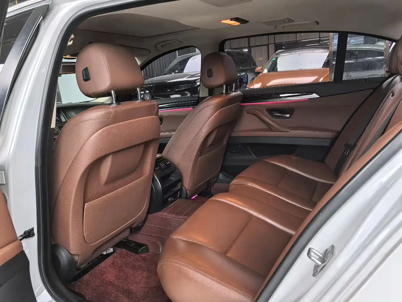 BMW 5 Series 2014 525Li Leading фото 6