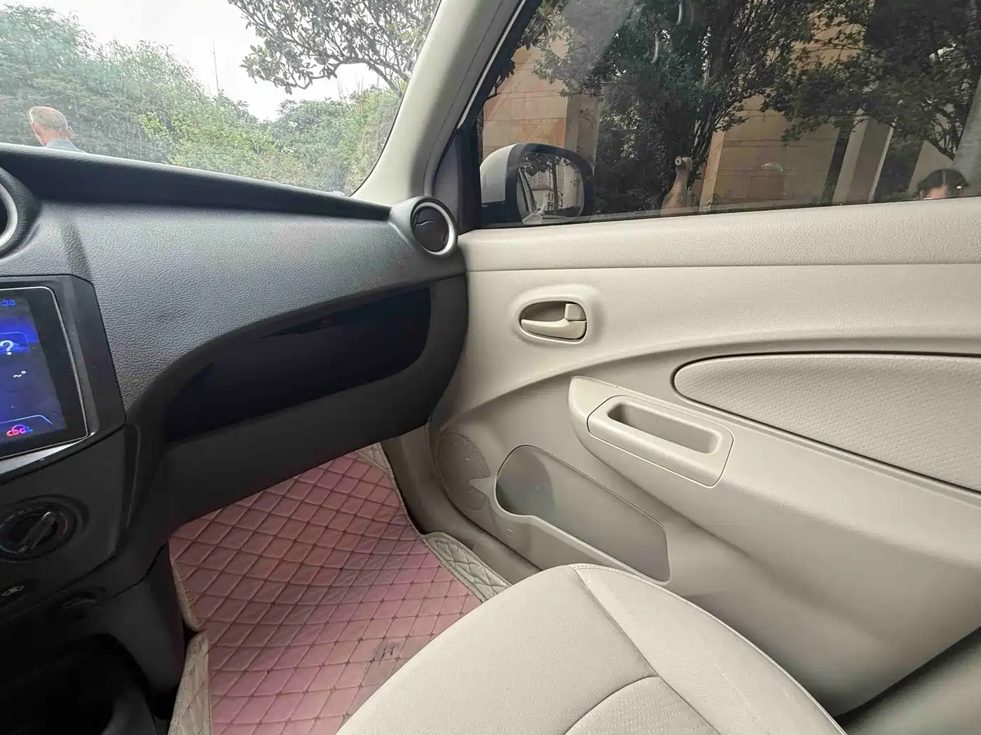 Dongfeng Junfeng ER30 2018 2018 Model Base