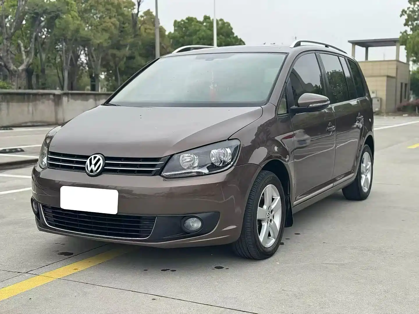 صورة 1 - Volkswagen Touran