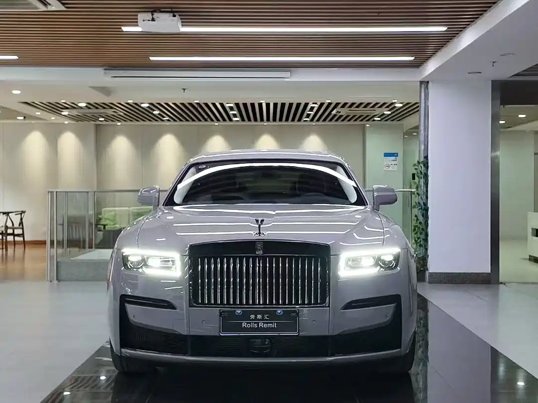 Rolls-Royce Ghost 2022 6.7T Black Badge фото 2