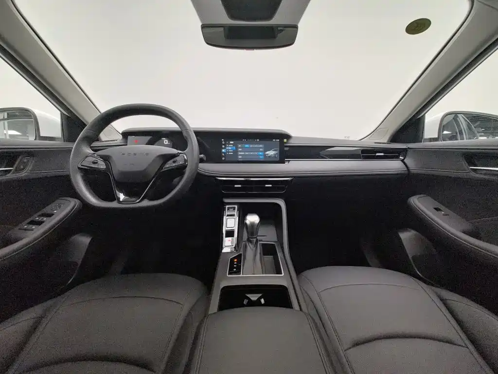 Roewe i5 2025 2026 1.5L CVT Luxury