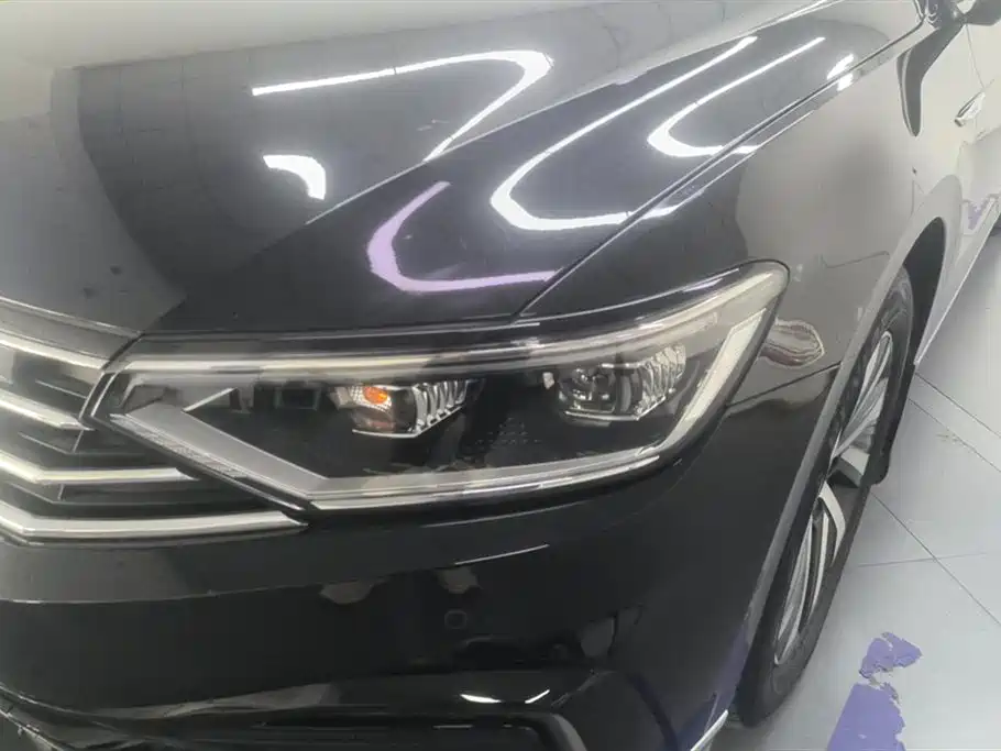 VOLKSWAGEN MAGOTAN GTE PLUG IN HYBRID