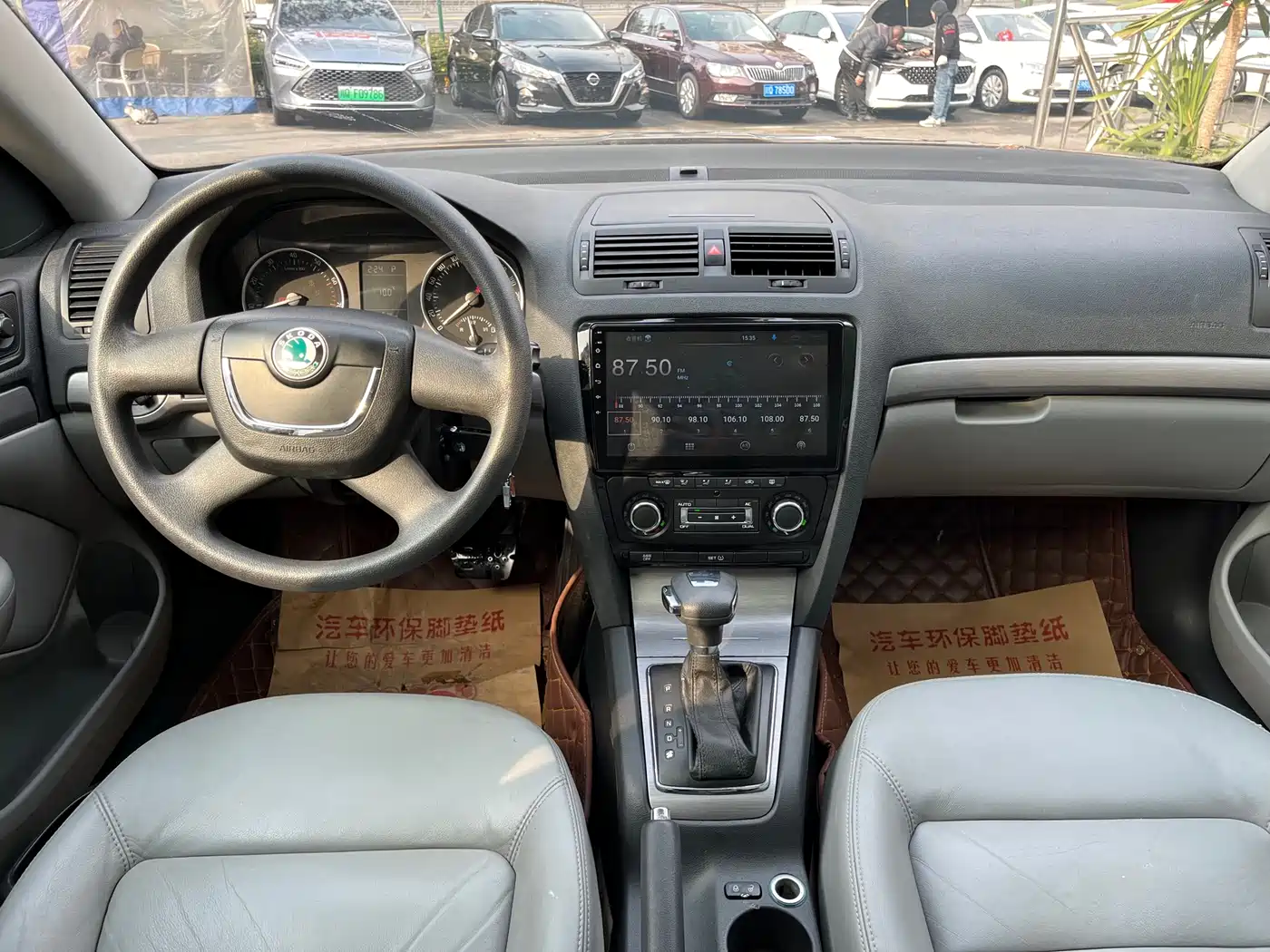 Škoda Octavia 2013 1.6L Automatic Elite Edition фото 8