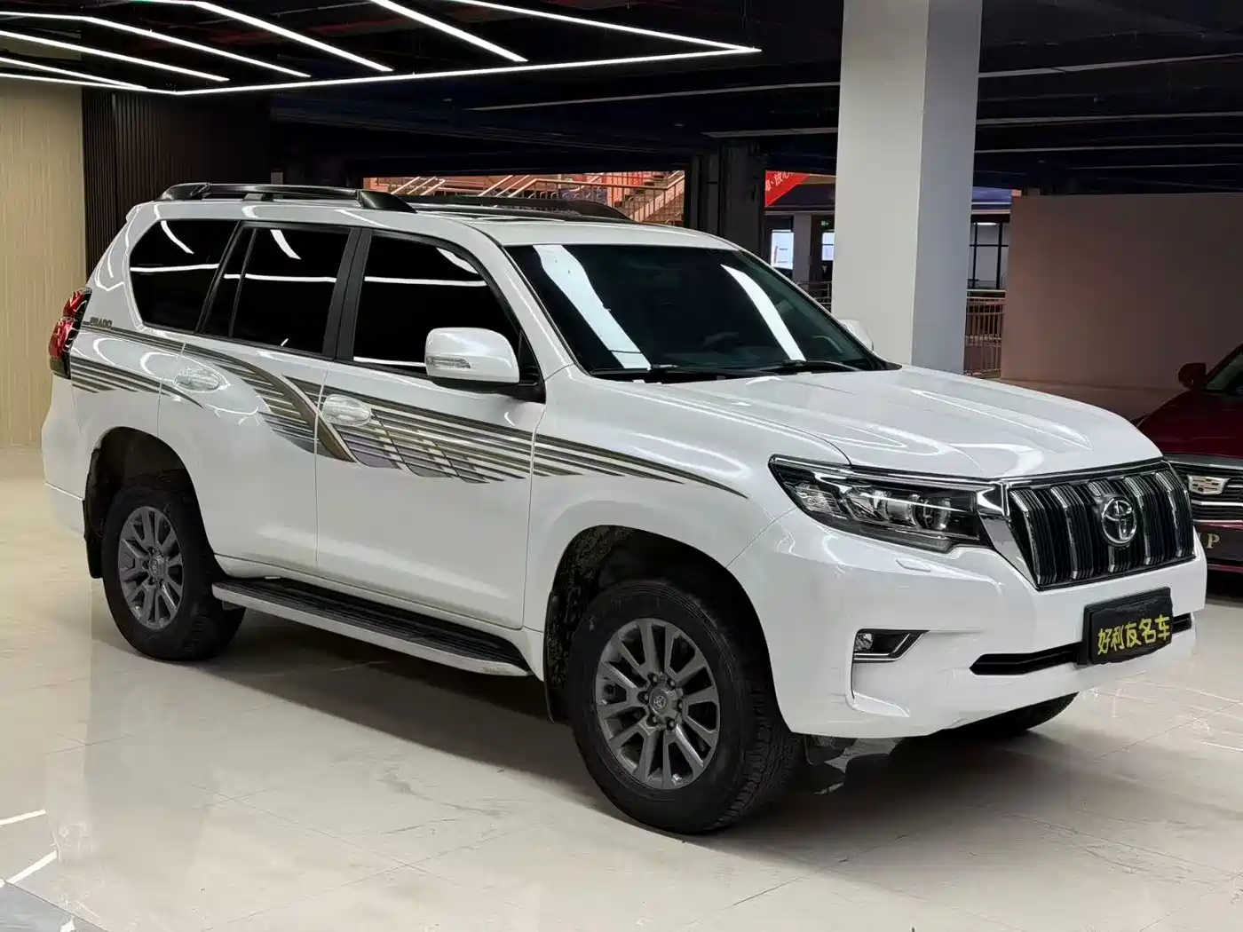 Toyota Prado 2019 3.5L Automatic TX-L Zunxiang Edition with Rear-mounted Spare Tire фото 3