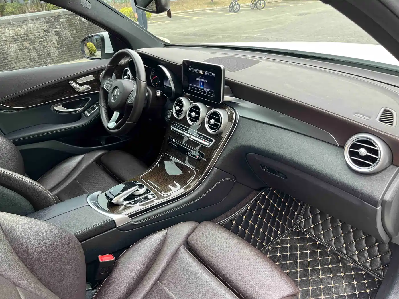 Mercedes-Benz GLC 2018 GLC 260 4MATIC Dynamic фото 9