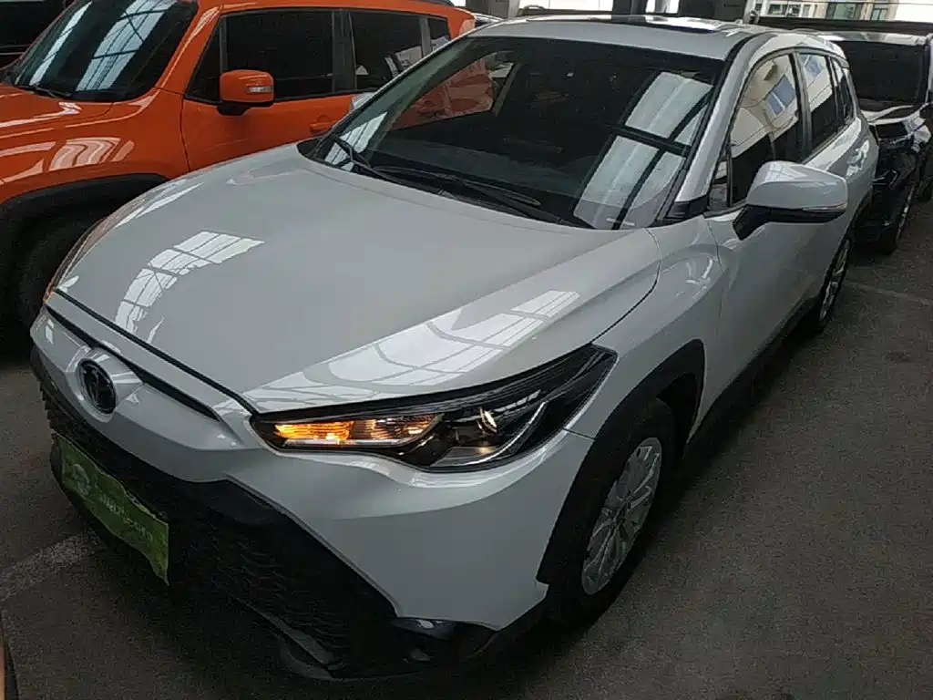 Toyota Frontlander 2022 2.0L CVT Leading Edition