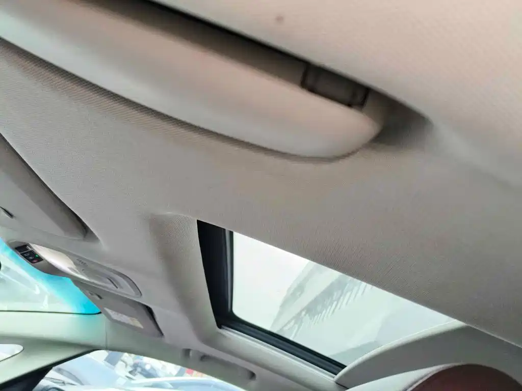 Photo 14 - Buick GL6
