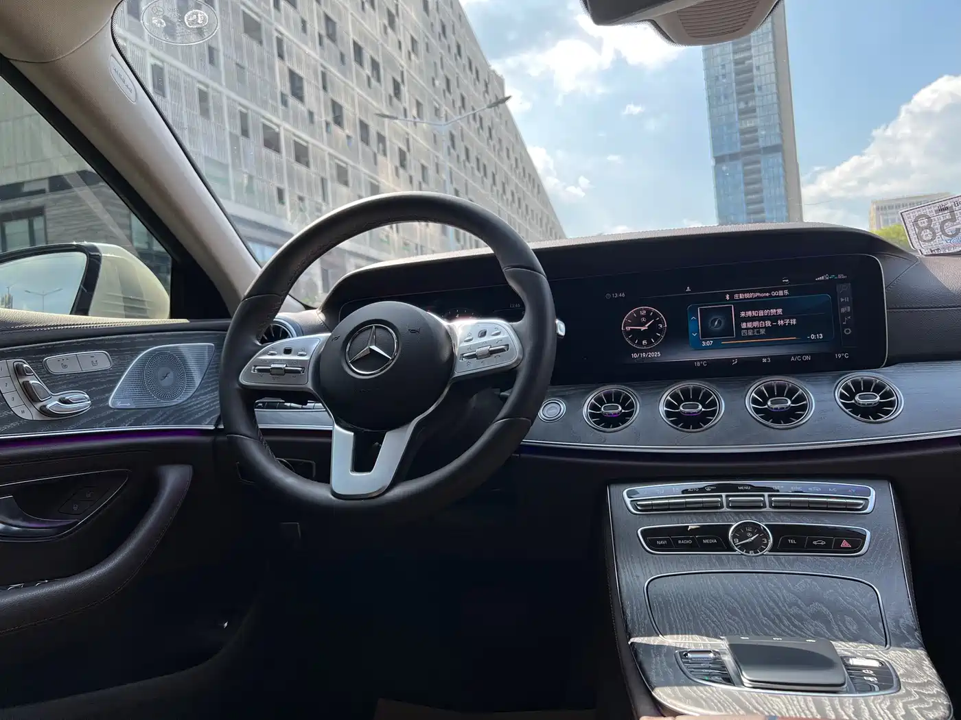 Mercedes-Benz CLS 2018 CLS 300 Luxury фото 6