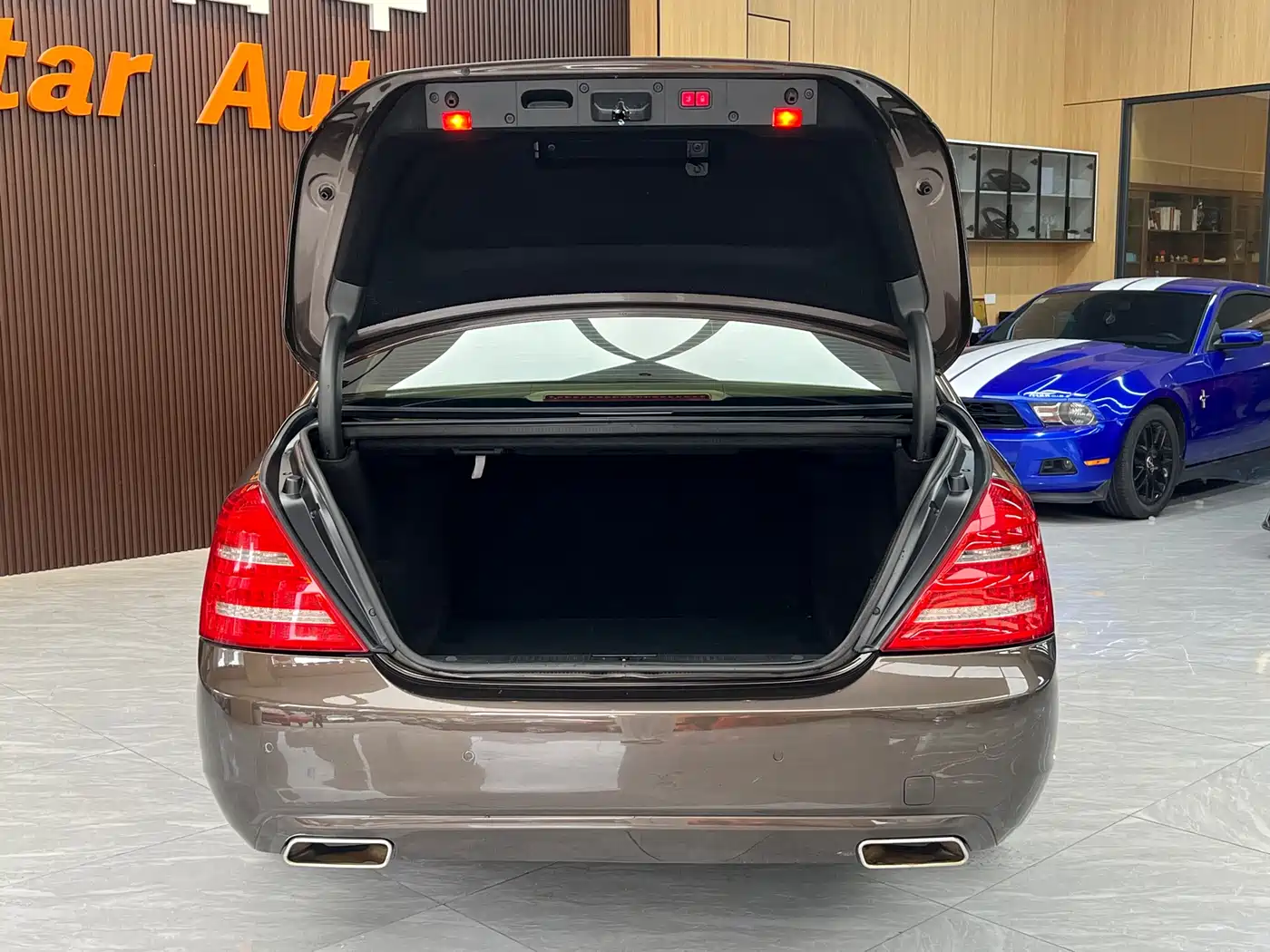 Mercedes-Benz S-Class 2010 Model S 400 L HYBRID фото 36