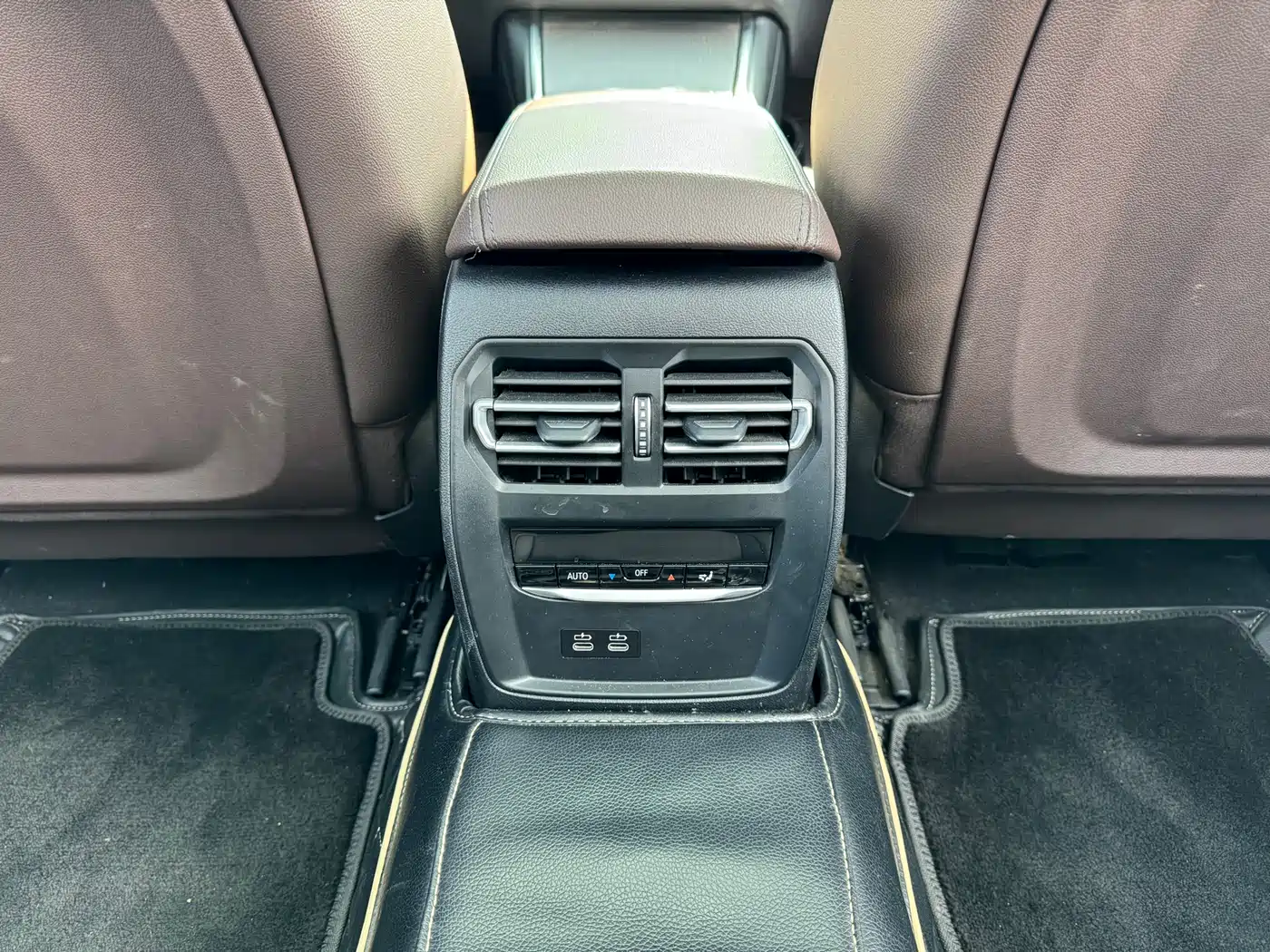 BMW 3 Series 2023 325Li M Sport Black Night Package фото 13