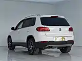 Фото 4 - Volkswagen Tiguan