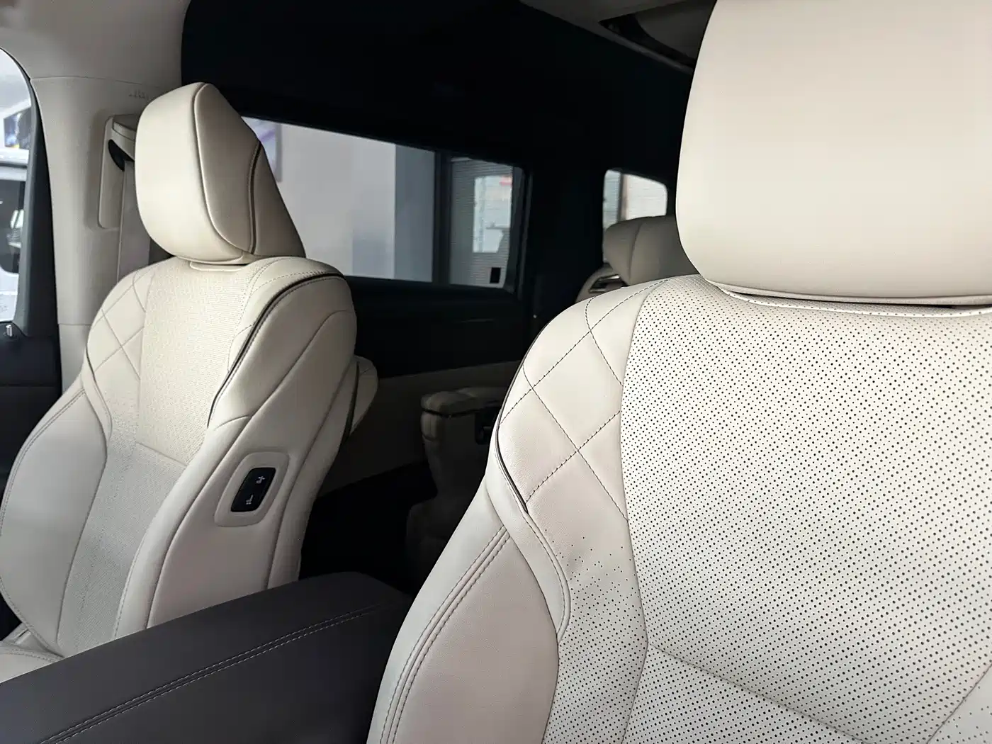 Toyota Vellfire 2025 2024 Crown Hybrid 2.5L Premium Edition