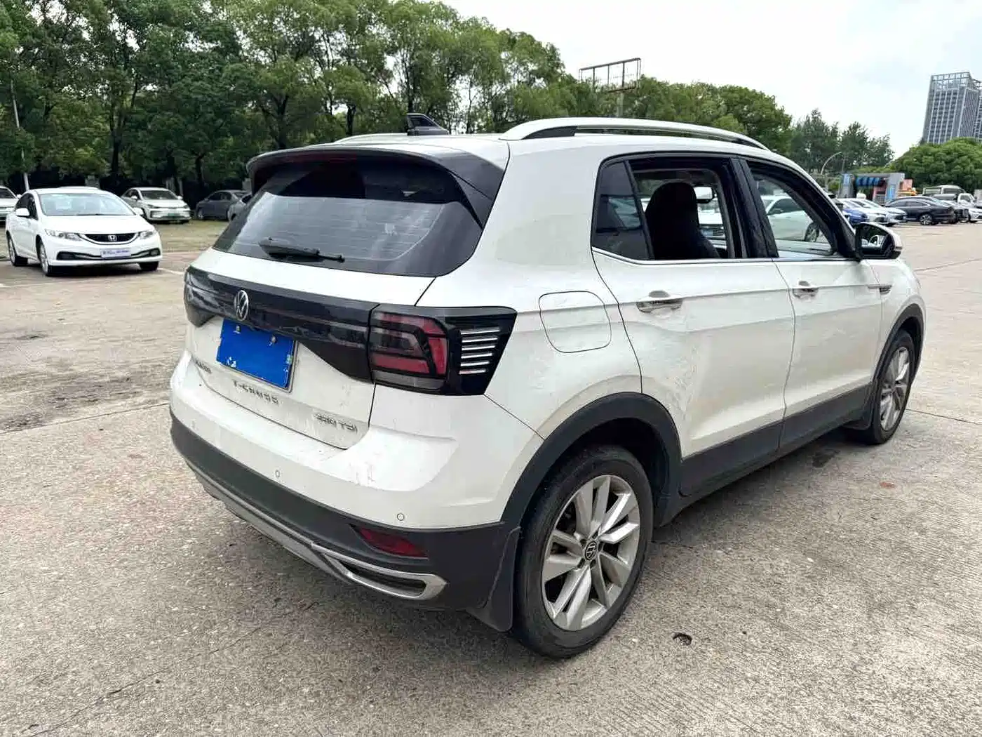 VOLKSWAGEN TU KAI