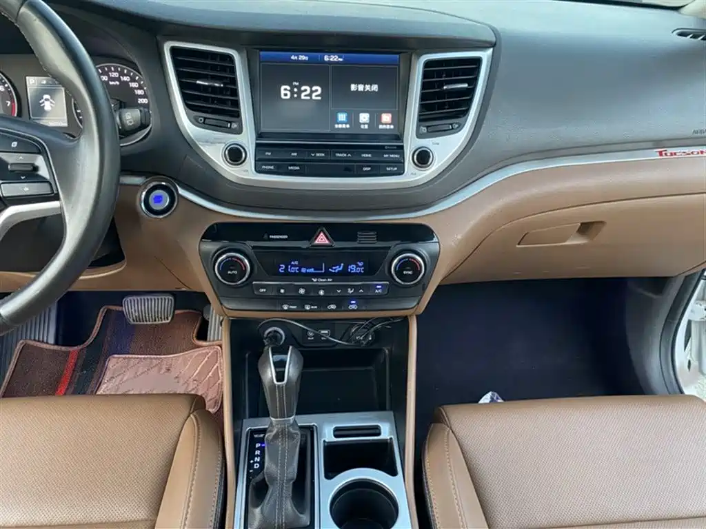 Hyundai Tucson 2015 1.6T Dual Clutch 2WD Smart фото 13