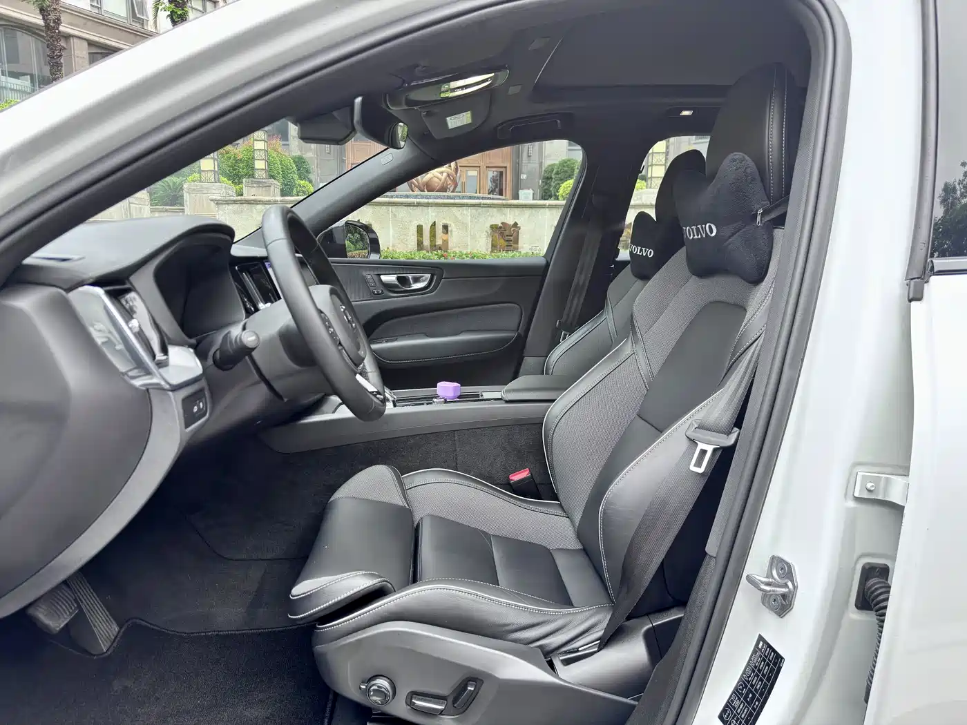 VOLVO XC60 PLUG-IN HYBRID