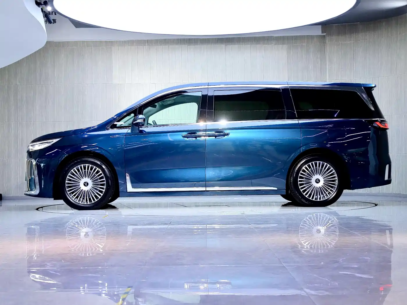 Voyah Auto Voyah Dreamer 2025 PHEV AWD Flagship Kunpeng Edition фото 5