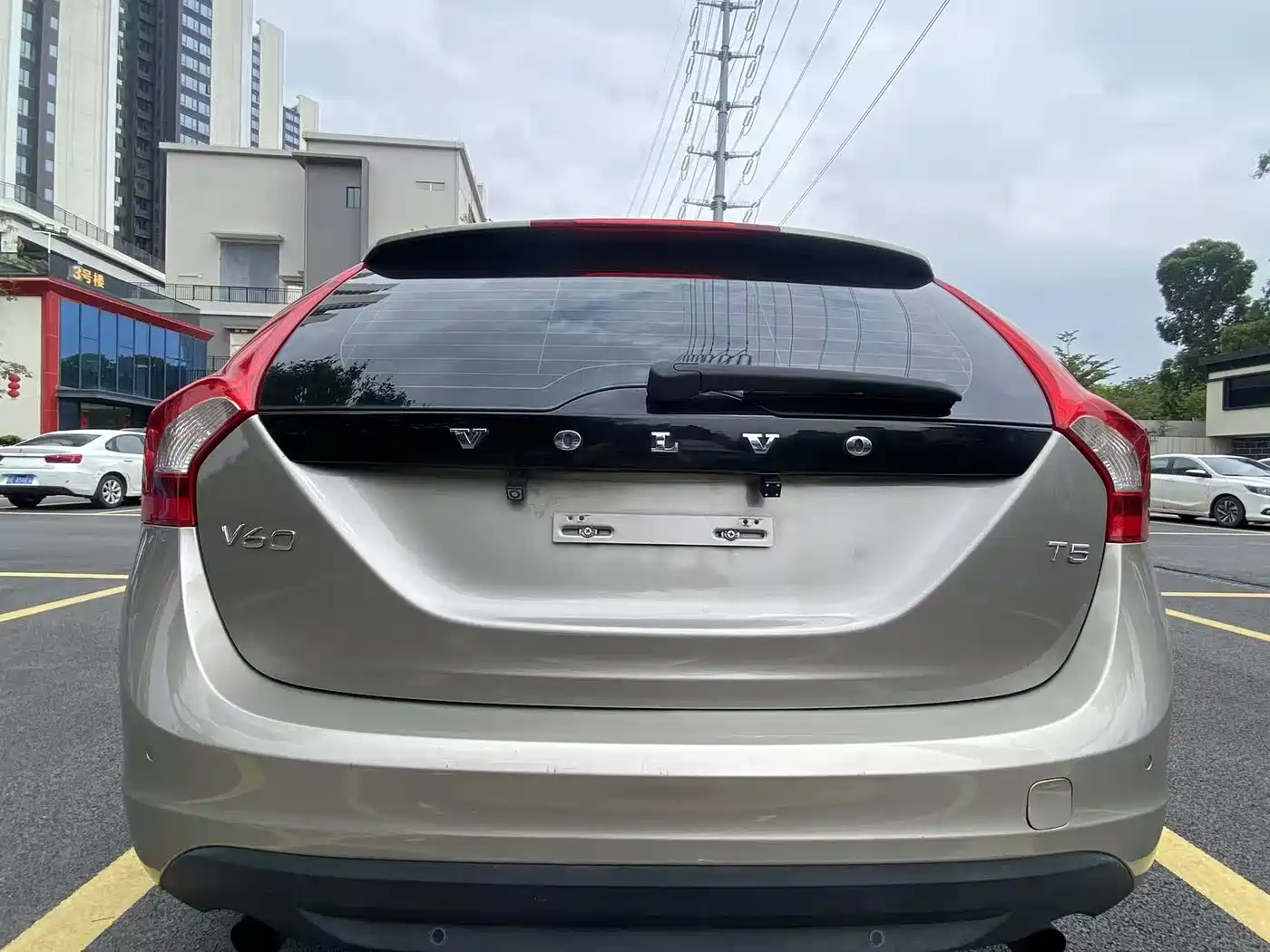 Фото 6 - Volvo V60