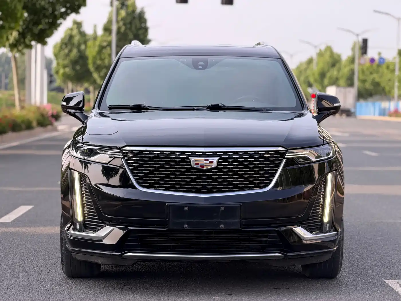 Cadillac XT6 2022 2.0T 6-Seater 4WD Trend Edition фото 2