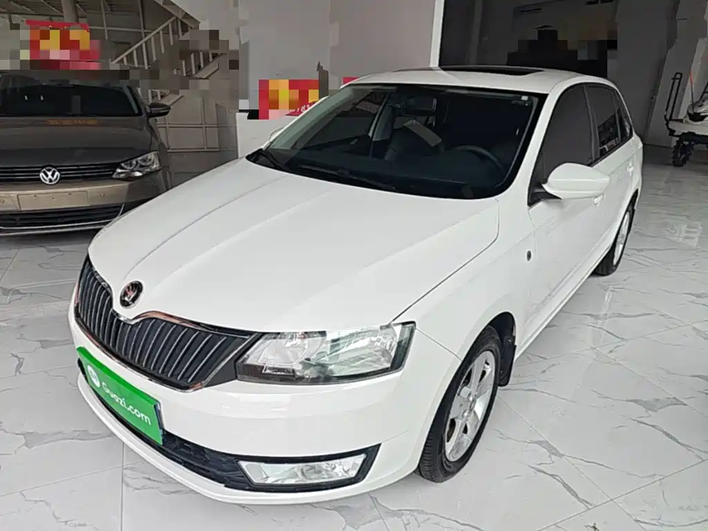 Škoda Skoda Rapid Spaceback 2016 — пригон из Китая