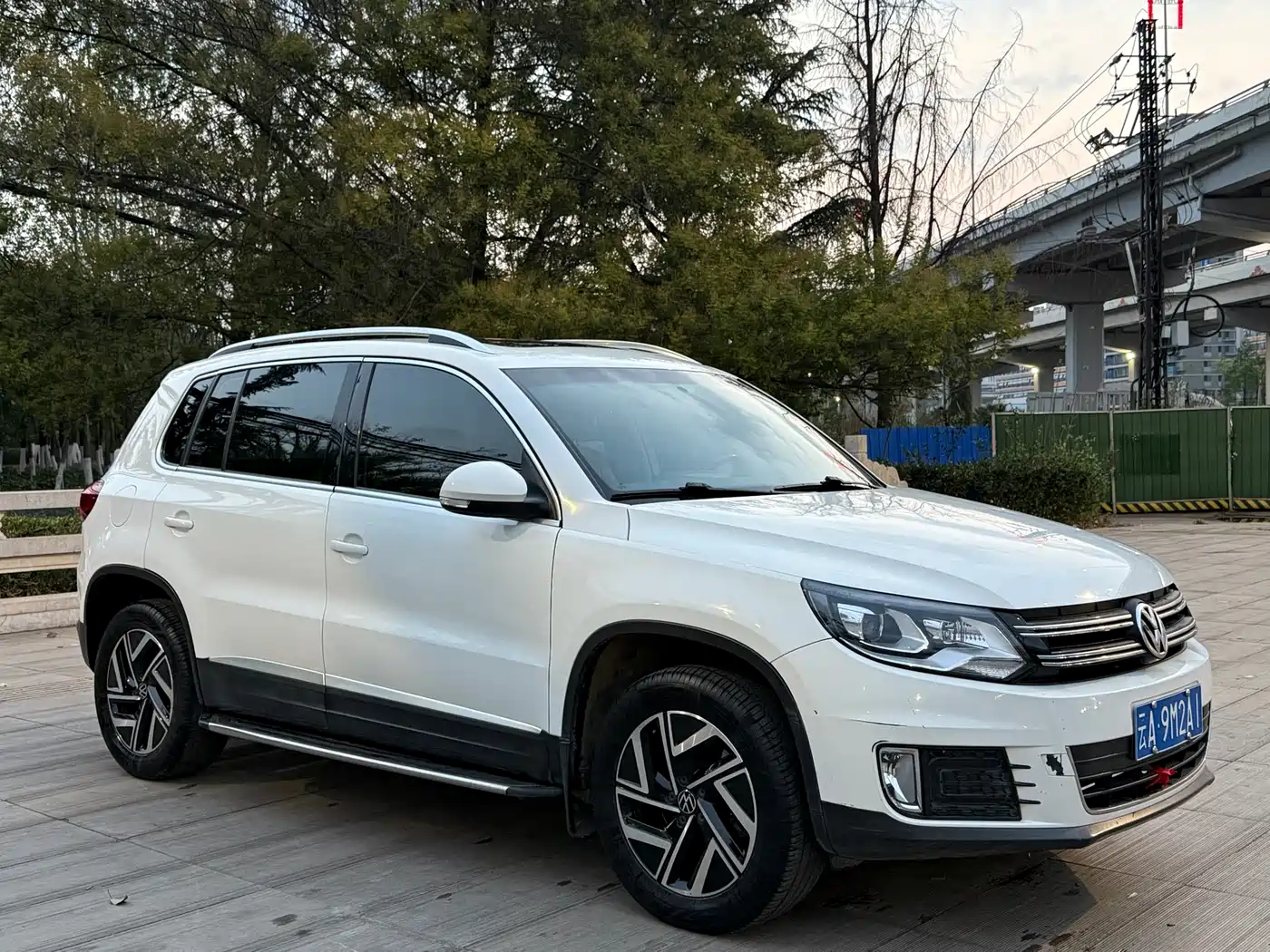 Volkswagen Tiguan 2013 1.8TSI Automatic 2WD Luxury Model фото 3
