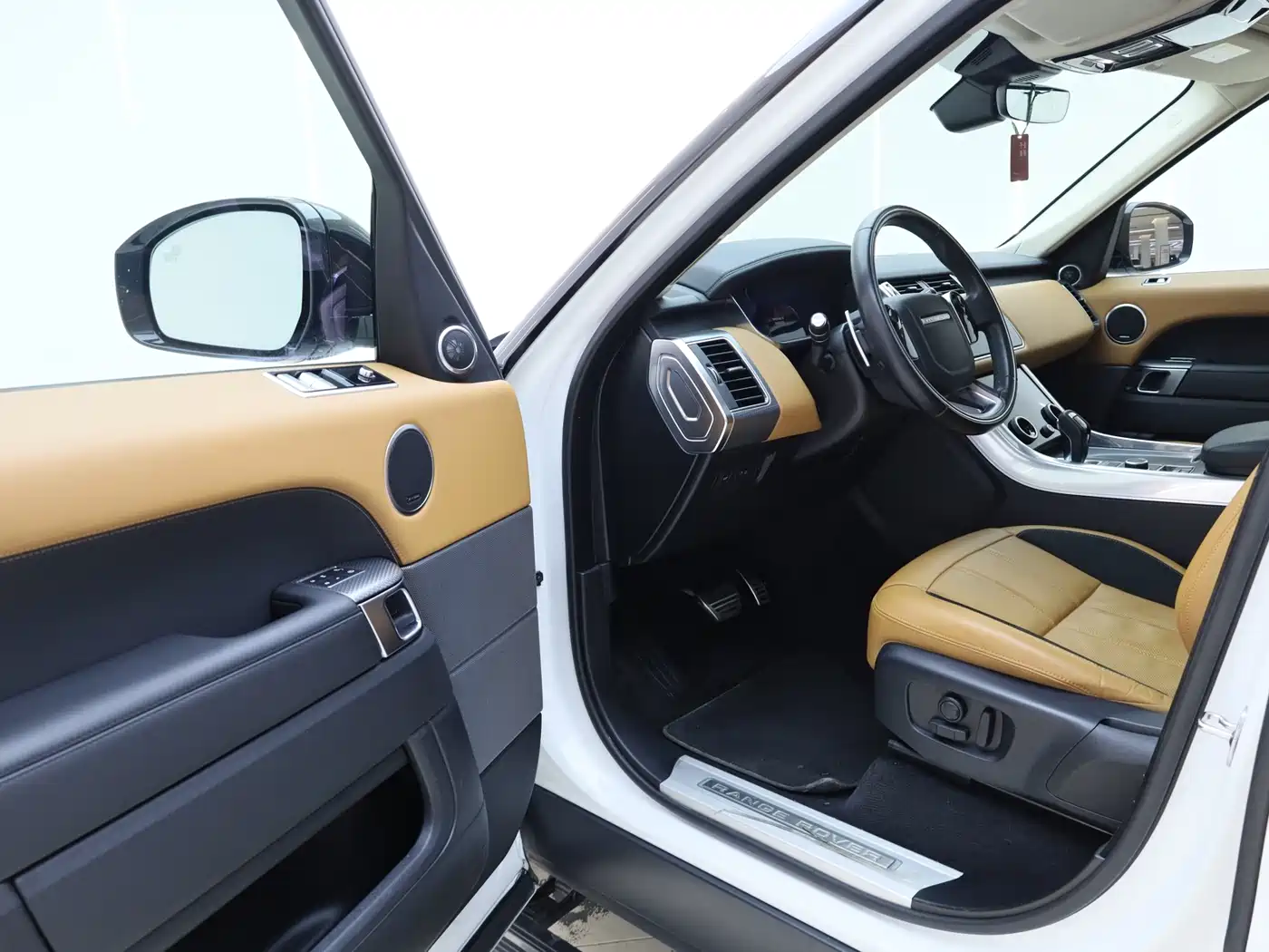 Land Rover Range Rover Sport 2020 3.0 L6 HSE DYNAMIC фото 14