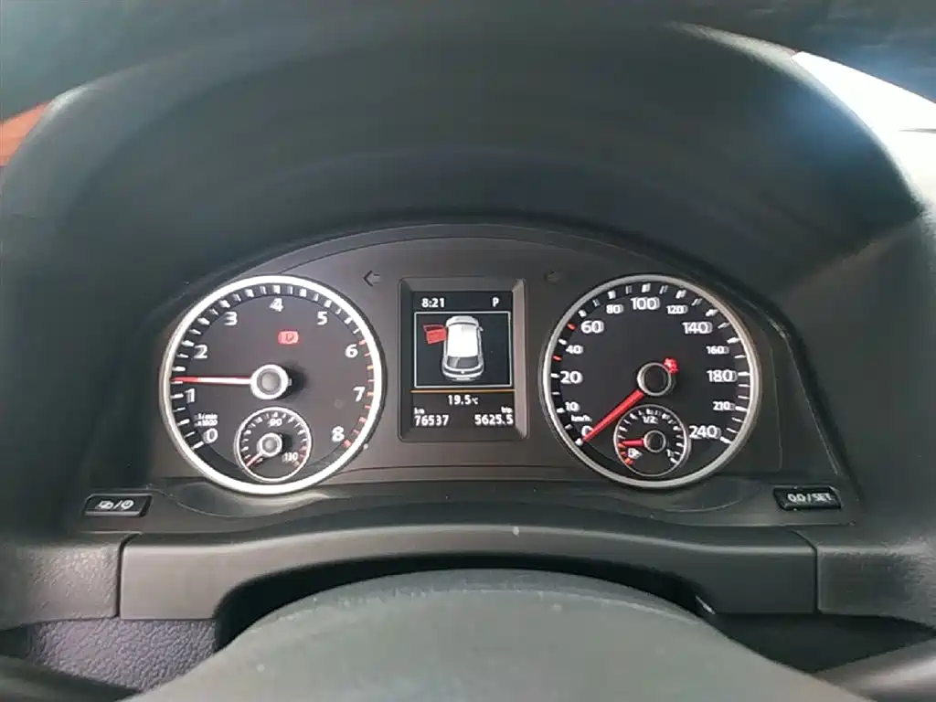Volkswagen Tiguan 2015 1.8TSI Automatic 2WD Highline фото 12