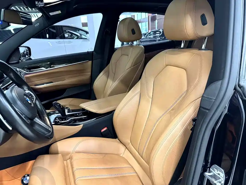 BMW 6 Series GT 2021 630i M Sport Package фото 10